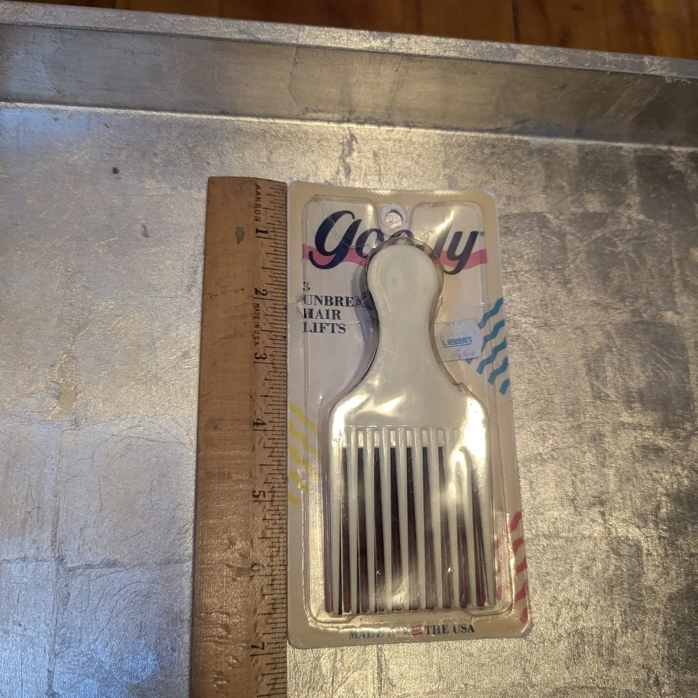 Vintage 3 New Hair Lift Comb Cream Red Black 1989 USA Made